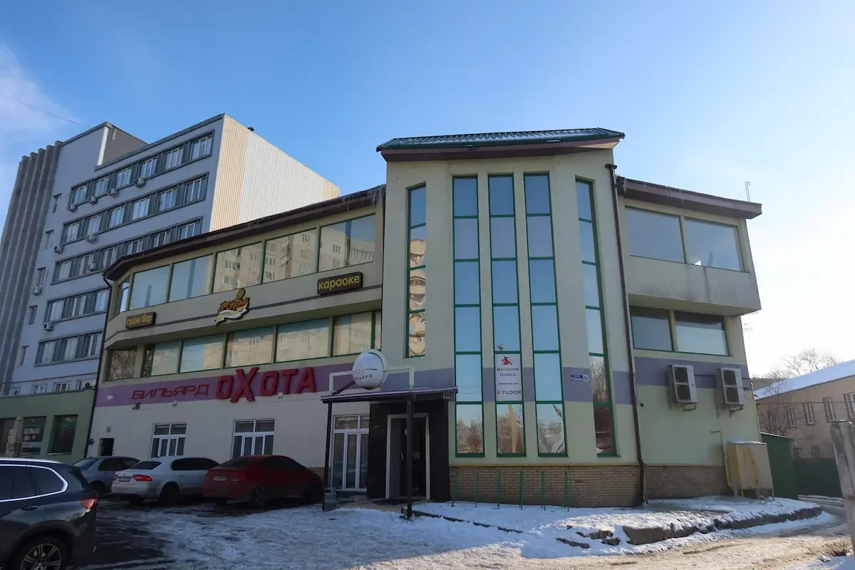 Будівля клубу «Охота» на вулиці Бригади Хартія 56 у Харкові
